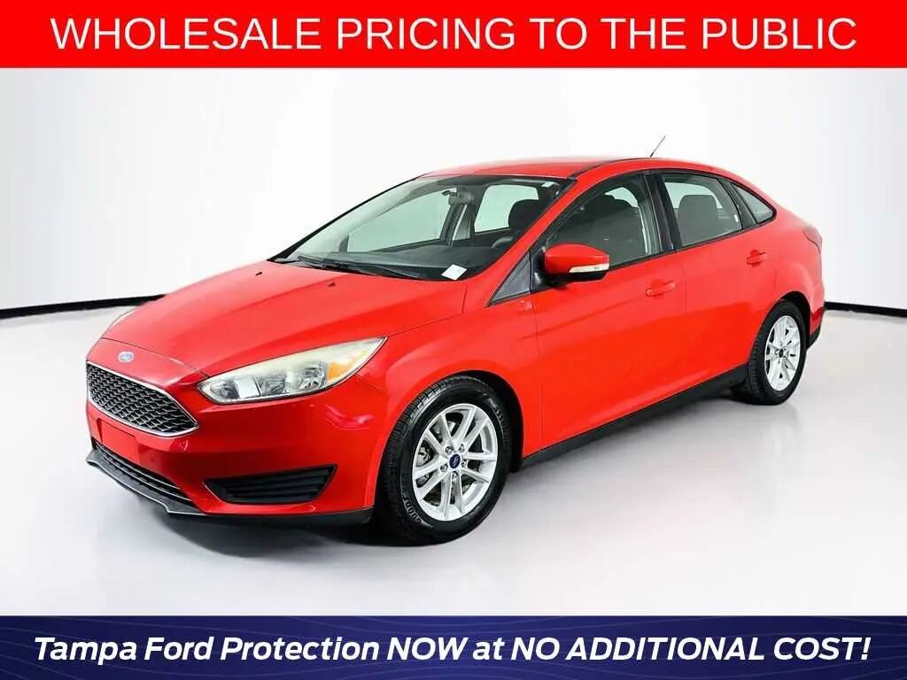 2016 Ford Focus SE — photo 1 of 26