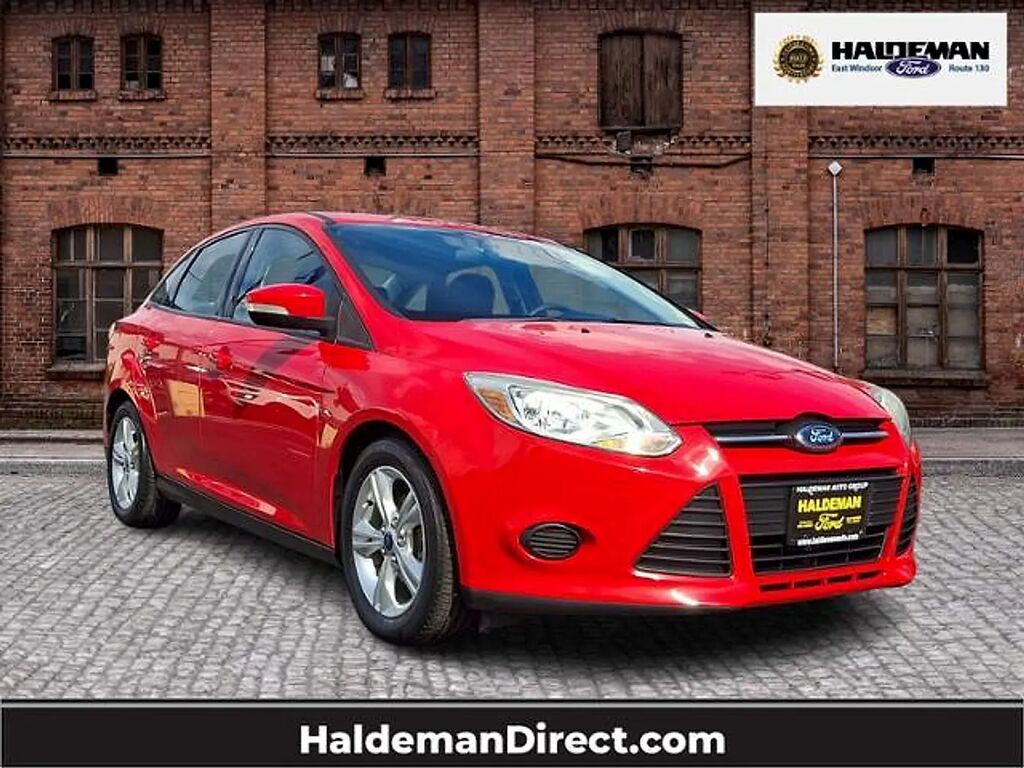 2014 Ford Focus SE — photo 1 of 13