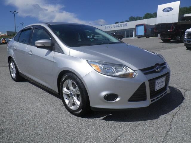 2013 Ford Focus SE — photo 1 of 13