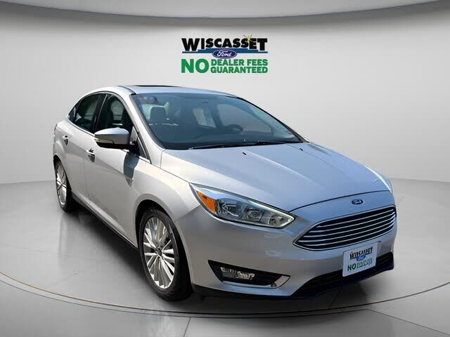 2017 Ford Focus Titanium — photo 1 of 2