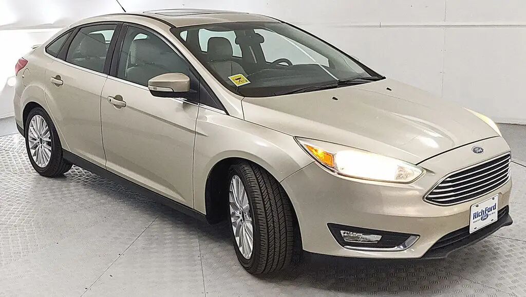 2017 Ford Focus Titanium — photo 1 of 24