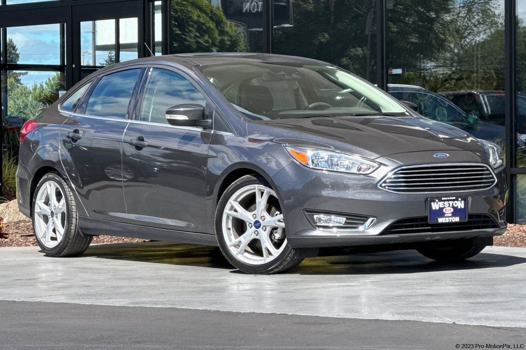 2015 Ford Focus Titanium — photo 1 of 26
