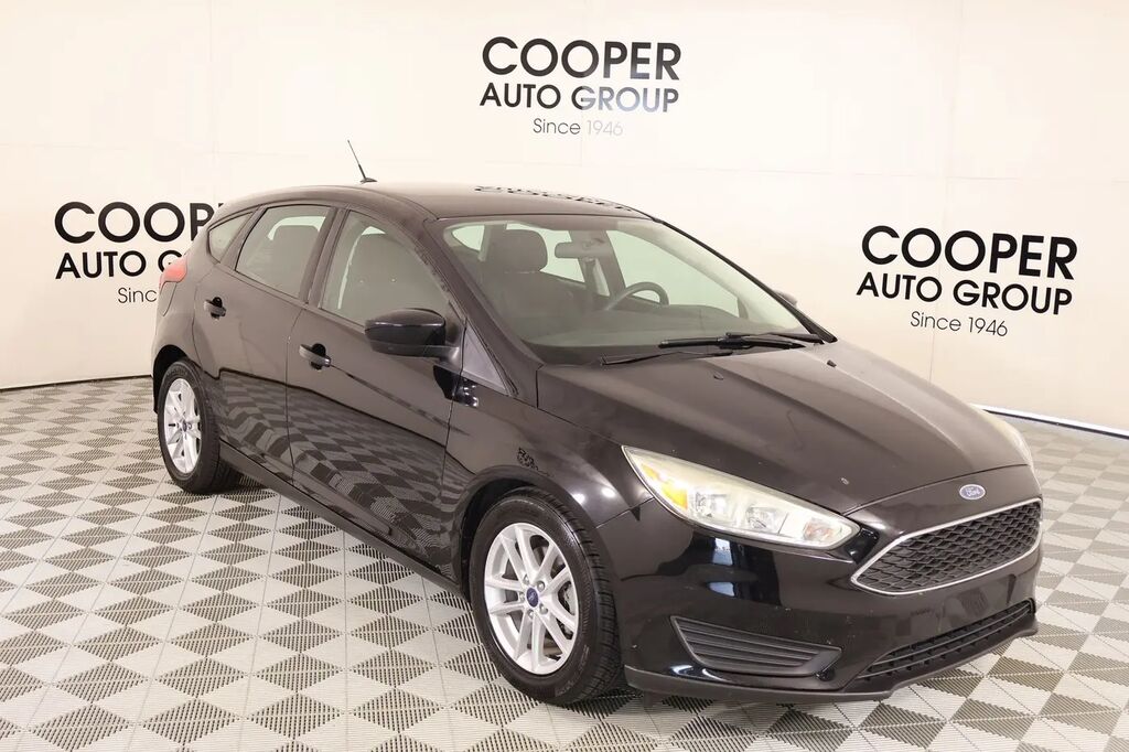 2018 Ford Focus SE — photo 1 of 10