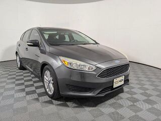 2016 Ford Focus SE — photo 1 of 26