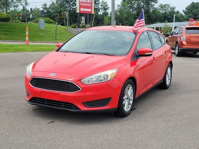 2015 Ford Focus SE — photo 1 of 13