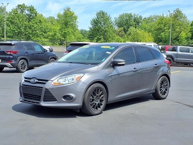 2014 Ford Focus SE — photo 1 of 13