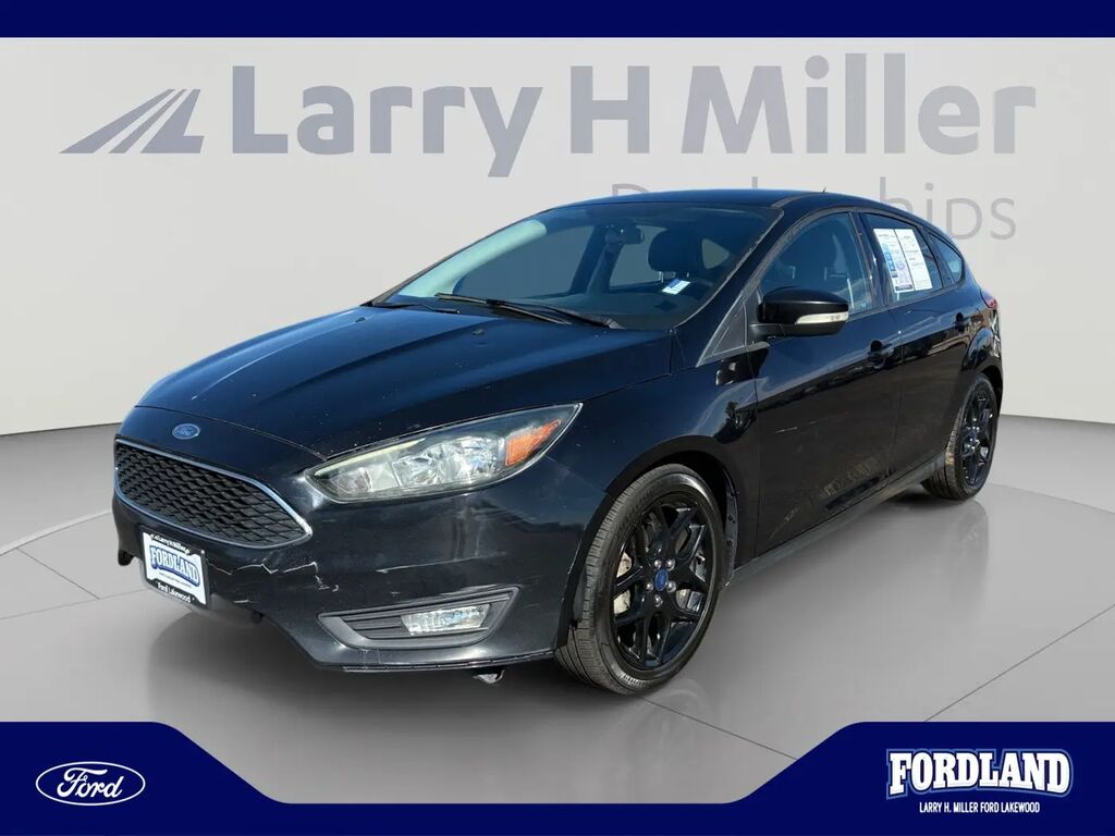2016 Ford Focus SE — photo 1 of 13