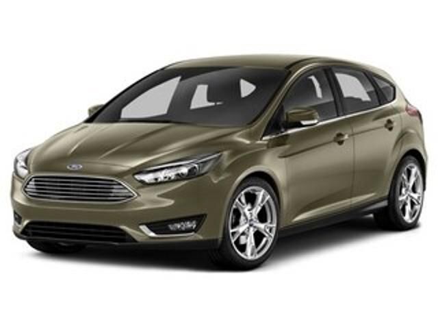 2015 Ford Focus SE — photo 1 of 12