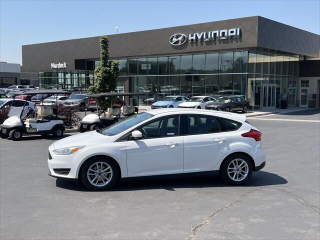 2018 Ford Focus SE — photo 1 of 13