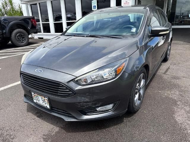2016 Ford Focus SE — photo 1 of 26