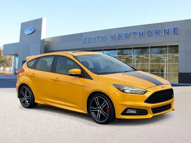 2015 Ford Focus ST — photo 1 of 26