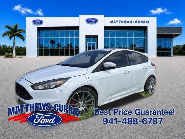 2016 Ford Focus ST — photo 1 of 27