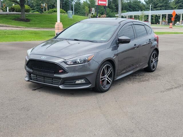 2015 Ford Focus ST — photo 1 of 13