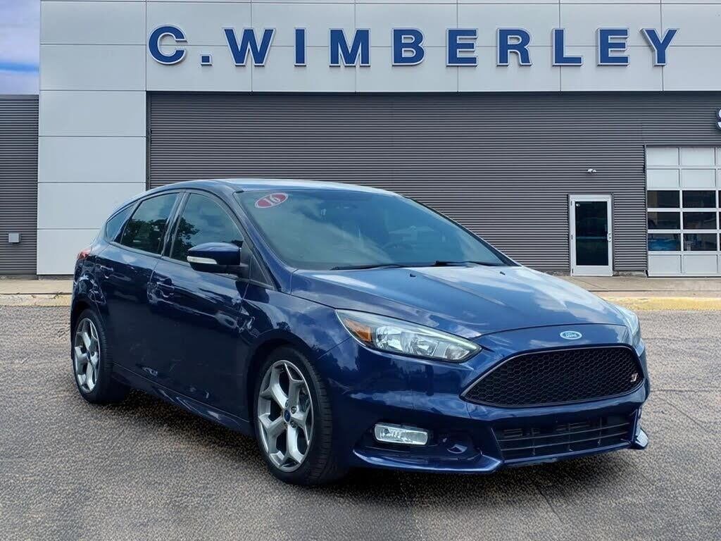 2016 Ford Focus ST — photo 1 of 2