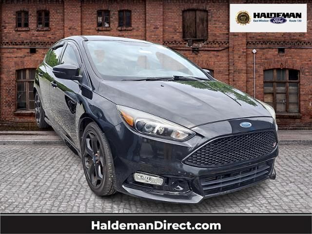 2015 Ford Focus ST — photo 1 of 22