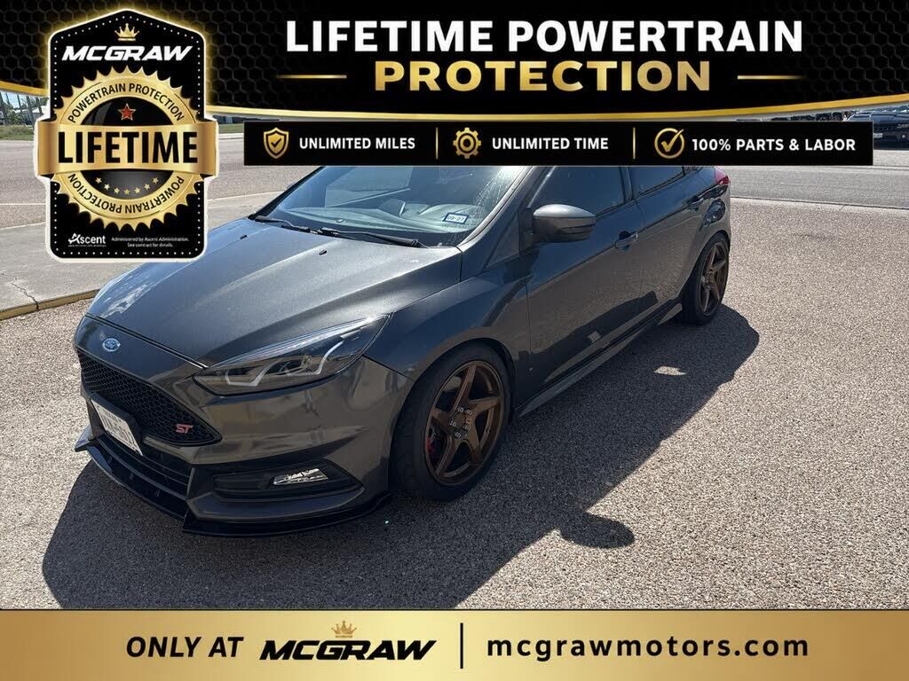 2018 Ford Focus ST — photo 1 of 1