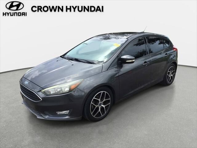 2017 Ford Focus SEL — photo 1 of 10