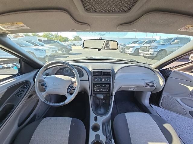 2003 Ford Mustang Base