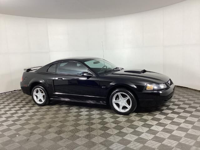 2001 Ford Mustang GT — photo 1 of 13