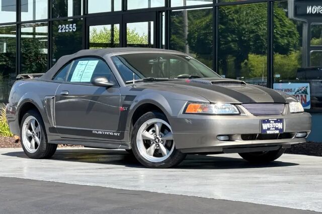 2002 Ford Mustang GT Deluxe