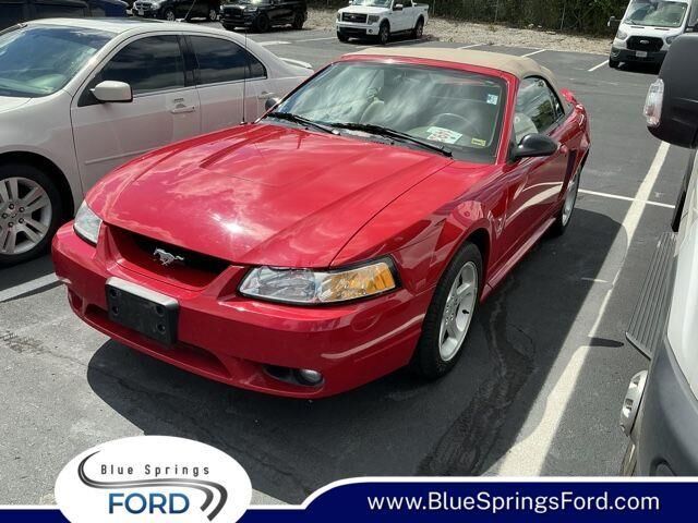1999 Ford Mustang SVT Cobra Base