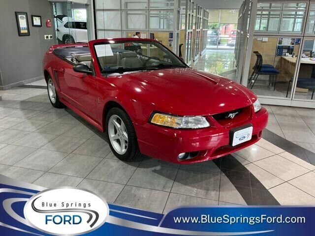 1999 Ford Mustang SVT Cobra Base