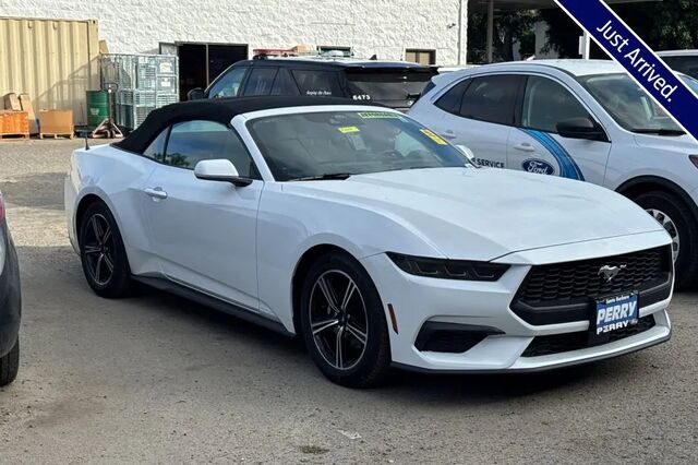 2025 Ford Mustang EcoBoost