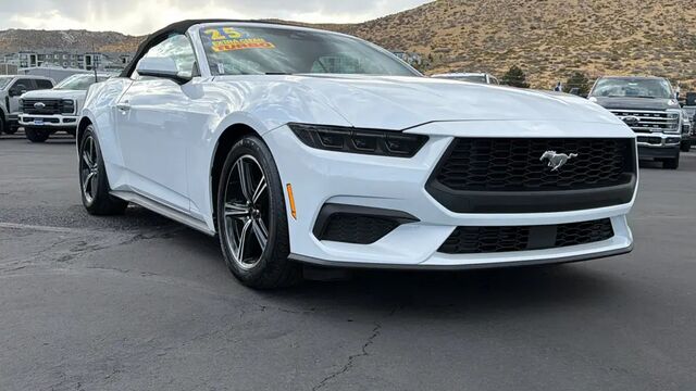 2025 Ford Mustang EcoBoost