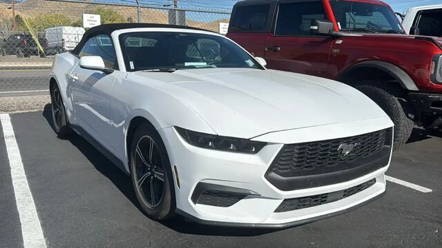 2025 Ford Mustang EcoBoost