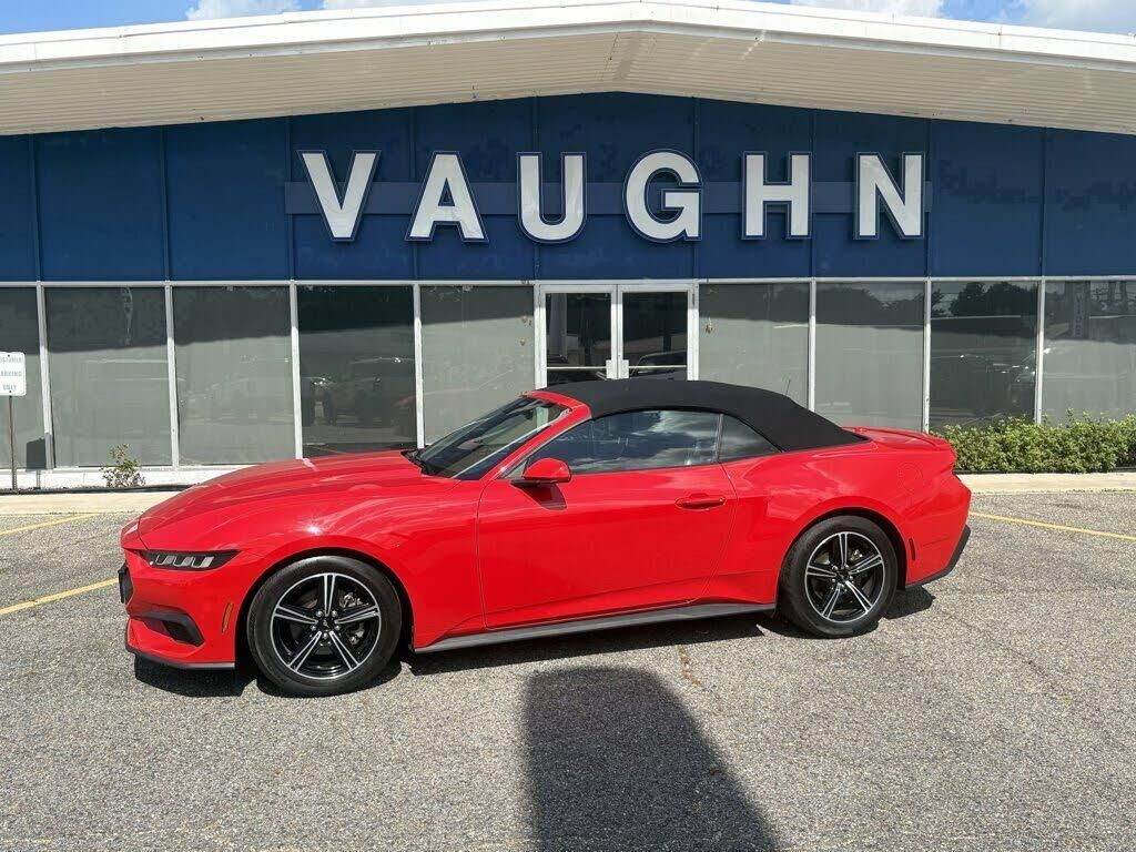 2025 Ford Mustang EcoBoost — photo 1 of 4