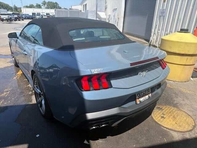 2024 Ford Mustang EcoBoost — photo 1 of 10