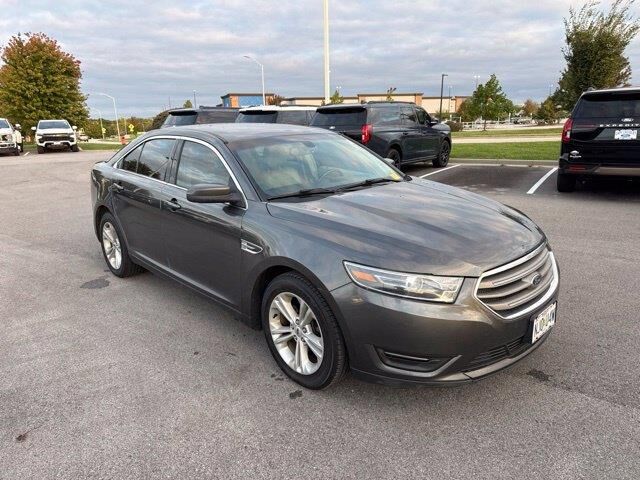2018 Ford Taurus SEL