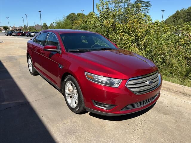2018 Ford Taurus SEL — photo 1 of 4