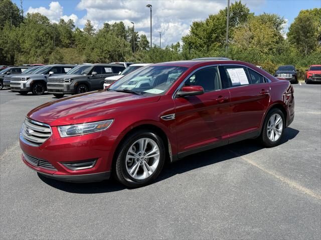 2018 Ford Taurus SEL