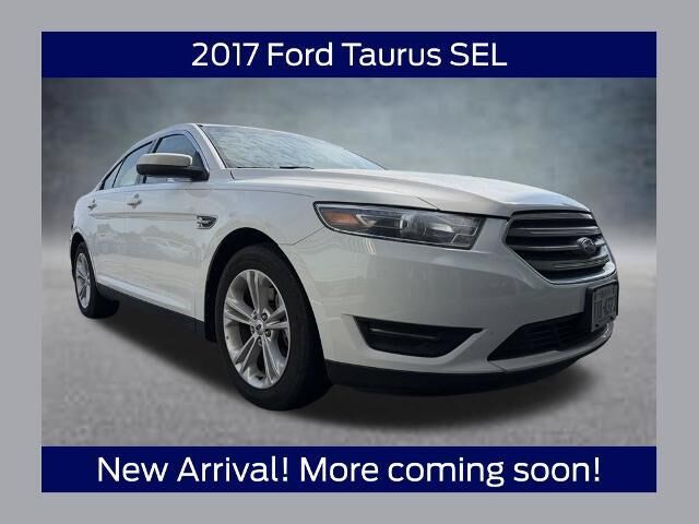 2017 Ford Taurus SEL — photo 1 of 4