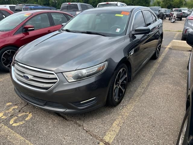 2015 Ford Taurus SEL — photo 1 of 1