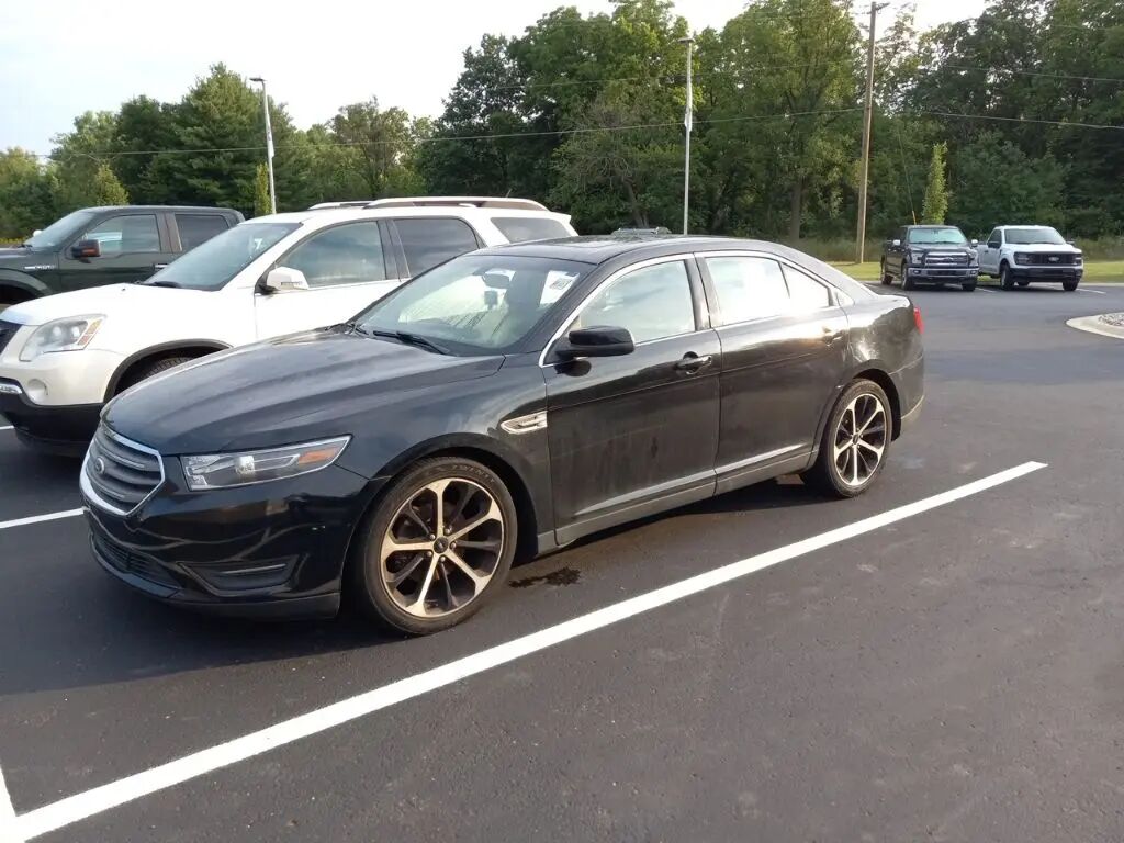 2016 Ford Taurus SEL — photo 1 of 23