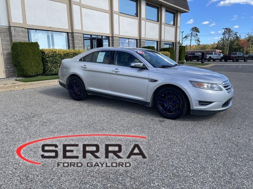 2011 Ford Taurus Limited — photo 1 of 1