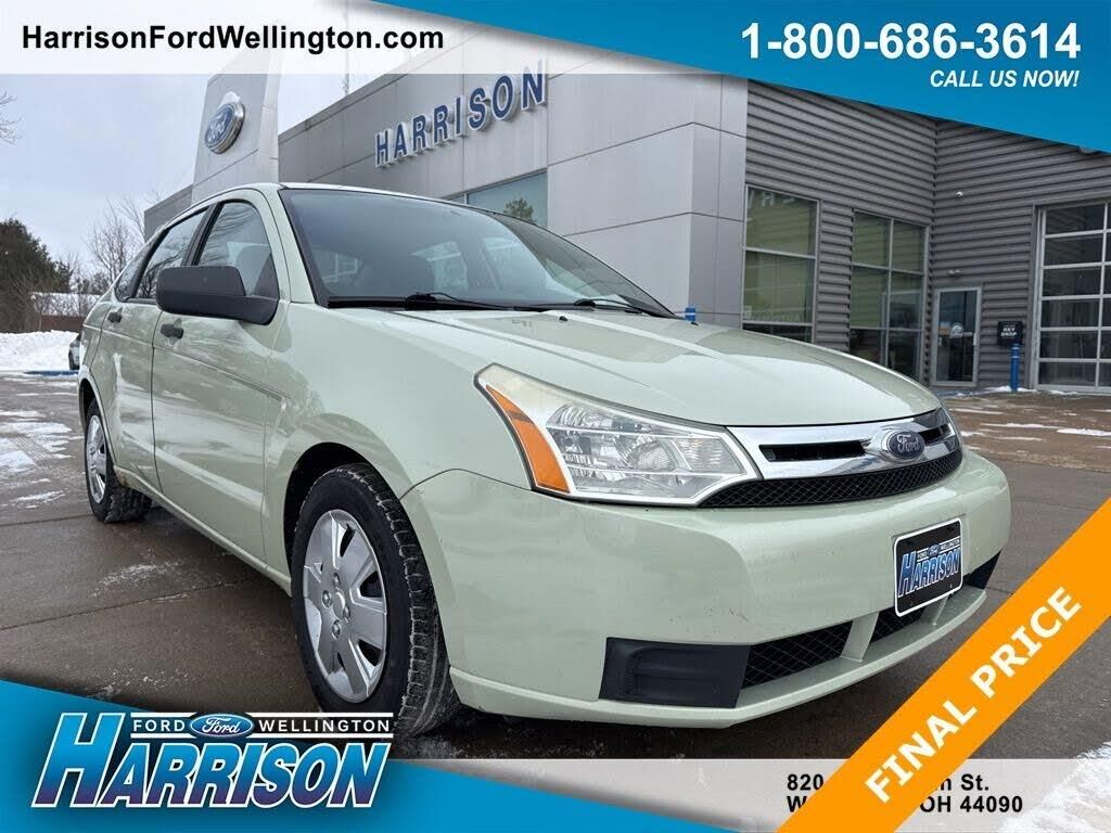 2010 Ford Focus SE — photo 1 of 1