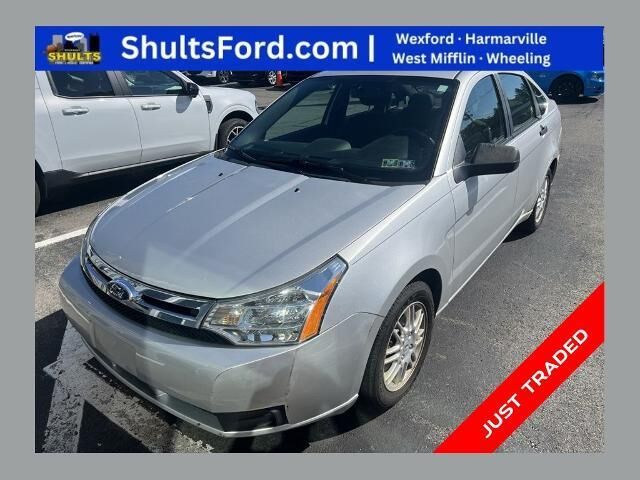 2011 Ford Focus SE — photo 1 of 26