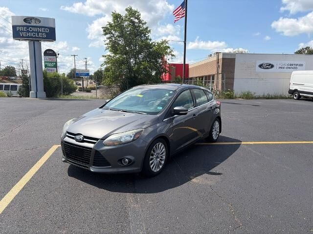 2012 Ford Focus Titanium — photo 1 of 10