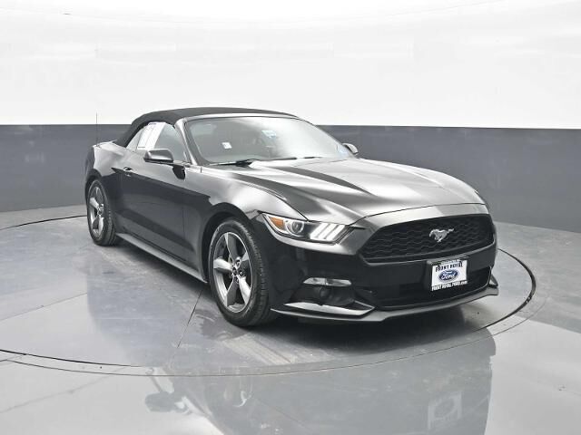 2015 Ford Mustang V6 — photo 1 of 13