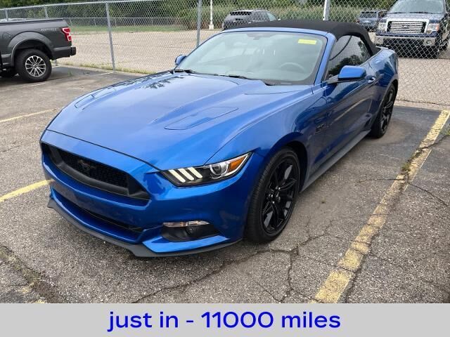 2017 Ford Mustang GT Premium — photo 1 of 13