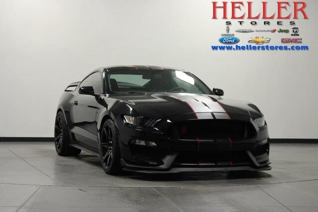 2017 Ford Mustang Shelby GT350 — photo 1 of 13