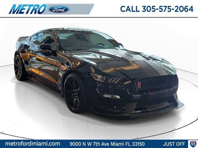 2017 Ford Mustang Shelby GT350 — photo 1 of 3