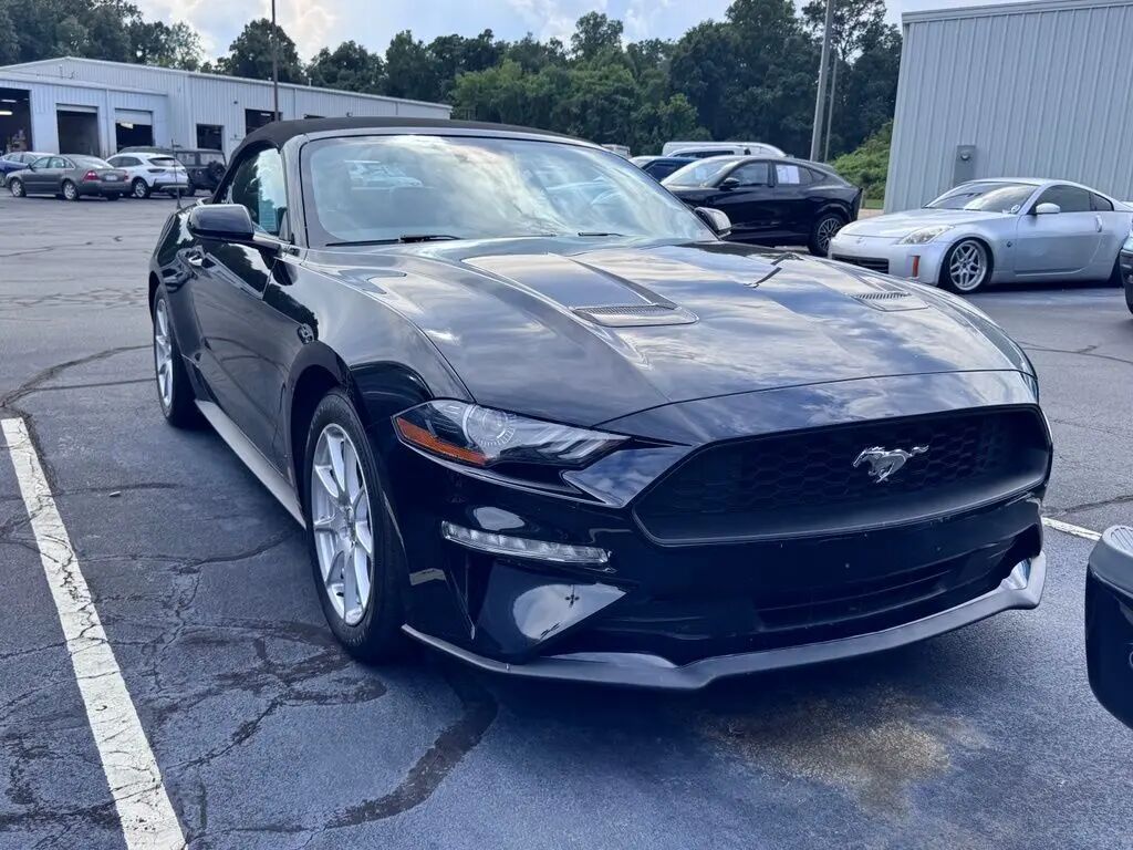 2022 Ford Mustang EcoBoost Premium — photo 1 of 32