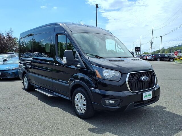 2023 Ford Transit Passenger Wagon XLT