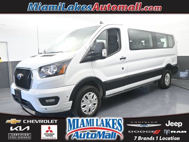 2024 Ford Transit Passenger Wagon XLT