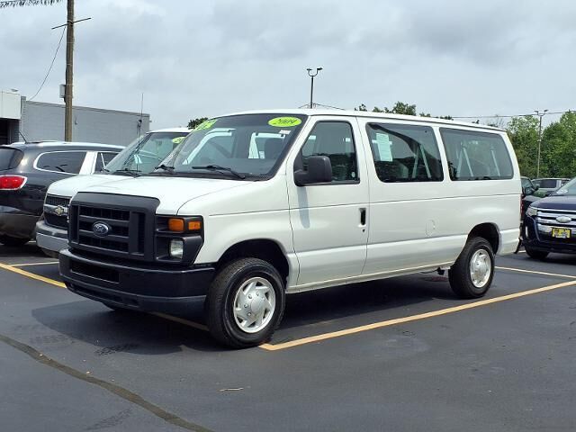 2009 Ford E-Series E-350 SD XL — photo 1 of 13