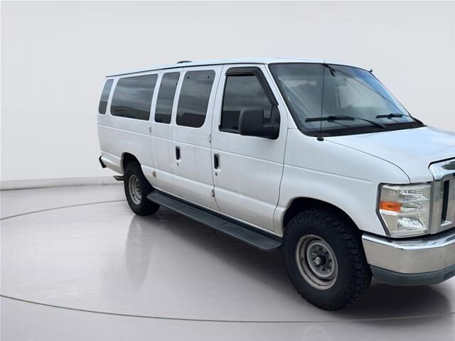 2014 Ford E-Series E-350 SD XL — photo 1 of 29